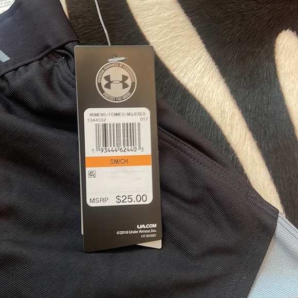 Under Armour NWT Shorts Small Women’s - Picture 2 of 2